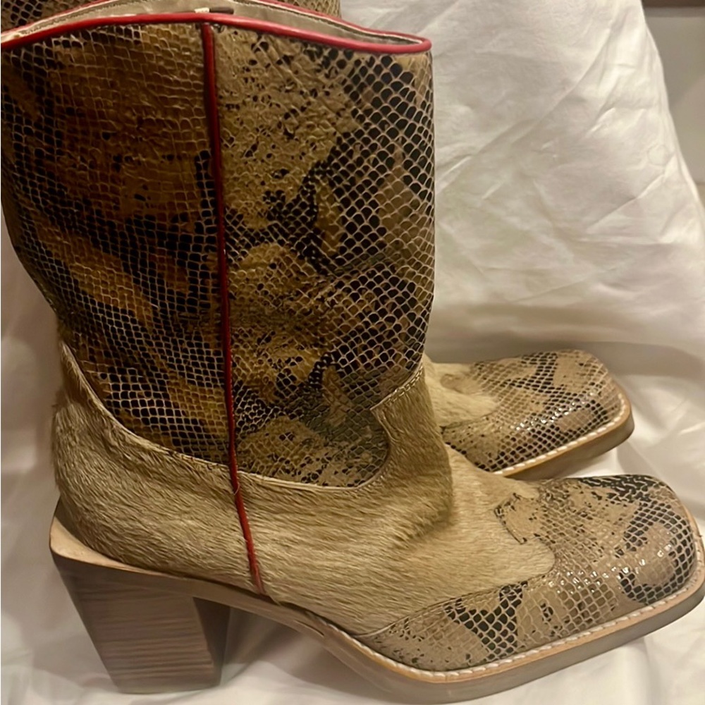Vintage leather upper Western style Mia boot